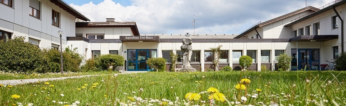 Außenansicht Jugendhaus Don Bosco